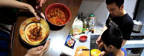 Menyiapkan Bekal Bersama Ayah