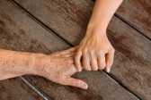 Maafkan Perkataan Mama yang Pernah Menyakitimu