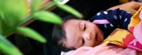 Menyusui Langsung Mempertahankan Bonding Anak dan Ibu Bekerja