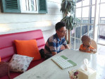 Bahagia Bepergian Bersama si Kecil