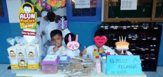 Jadi Pedagang Cilik di Market Day