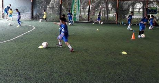 Manfaat Bermain Bola bagi Anak