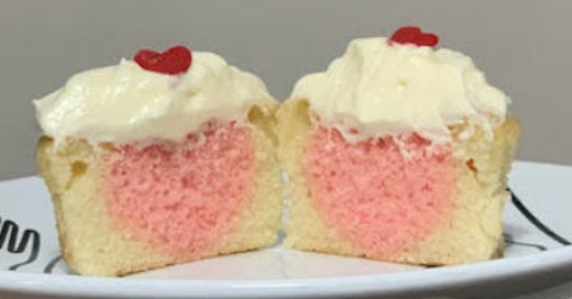 Surprise Inside! Valentine Heart Cupcakes