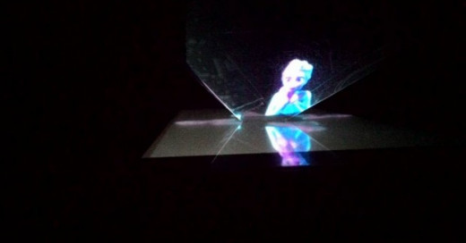 DIY: Membuat Proyektor Hologram